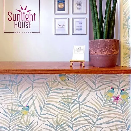 Sunlight House Hotel *