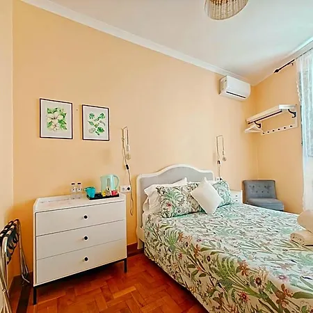Sunlight House Hotel *